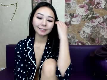 0018 Japanese Gets Cum Shoved in her Throat